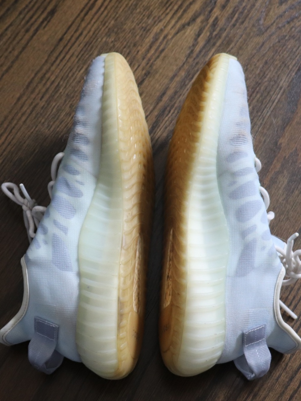 Adidas Yeezy Boost 350 V2 Mono Ice Low Top Athletic Sneaker Size 11 White Blue - Picture 7 of 16